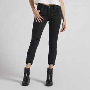 NWT Silver Jeans Avery Curvy Fit High Rise Skinny Crop W26 Black